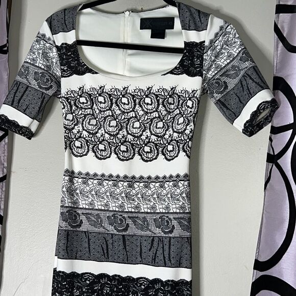 Kardashian Kollection Dress XS white and black zip up - Picture 4 of 12